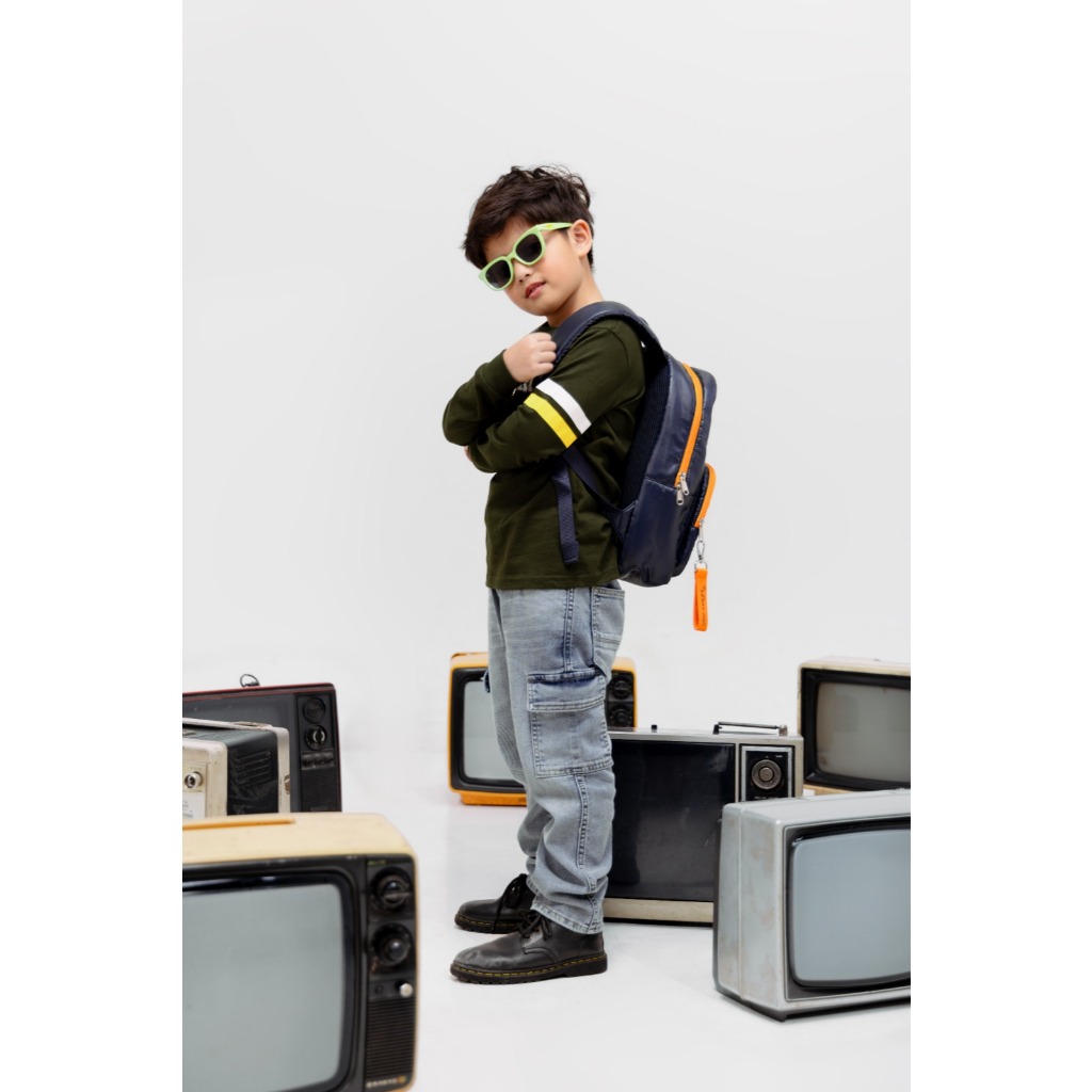 Media 9