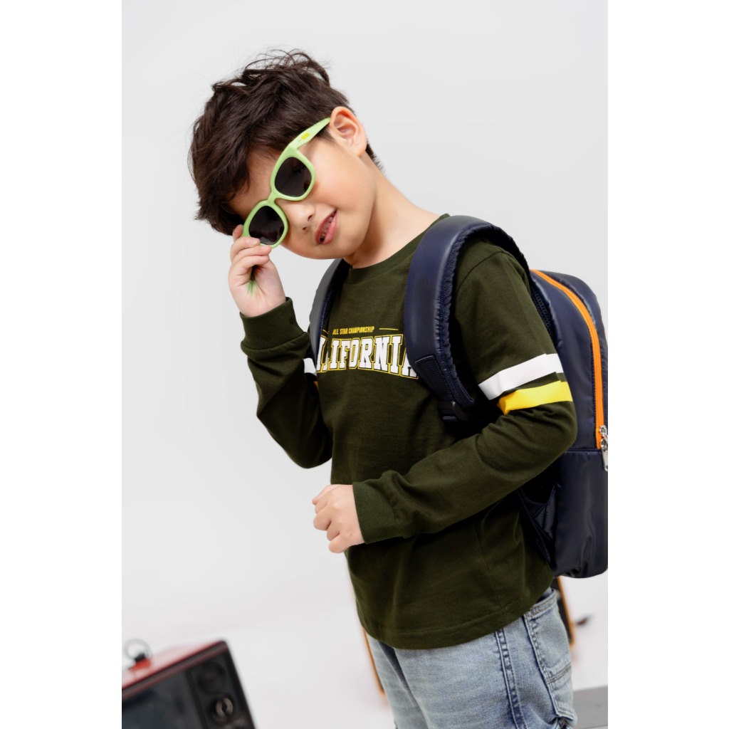 Media 8