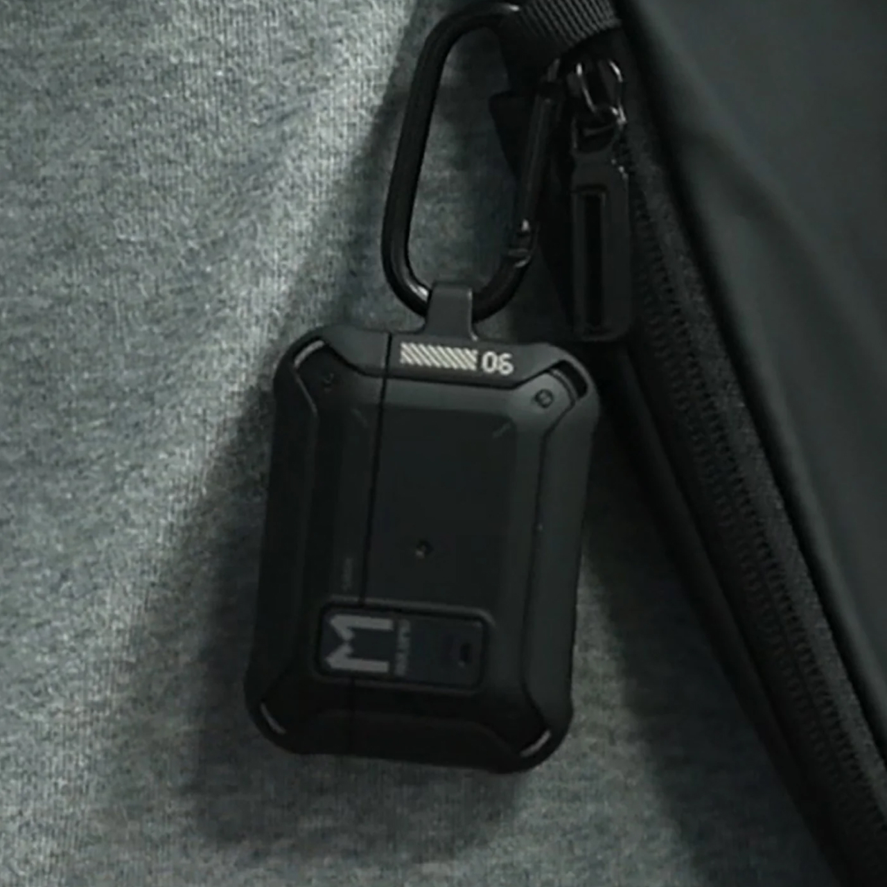 Aulumu Airpods Pro 2 / 1 Case A19 Lock & Keychain - Black UA-A19-BK