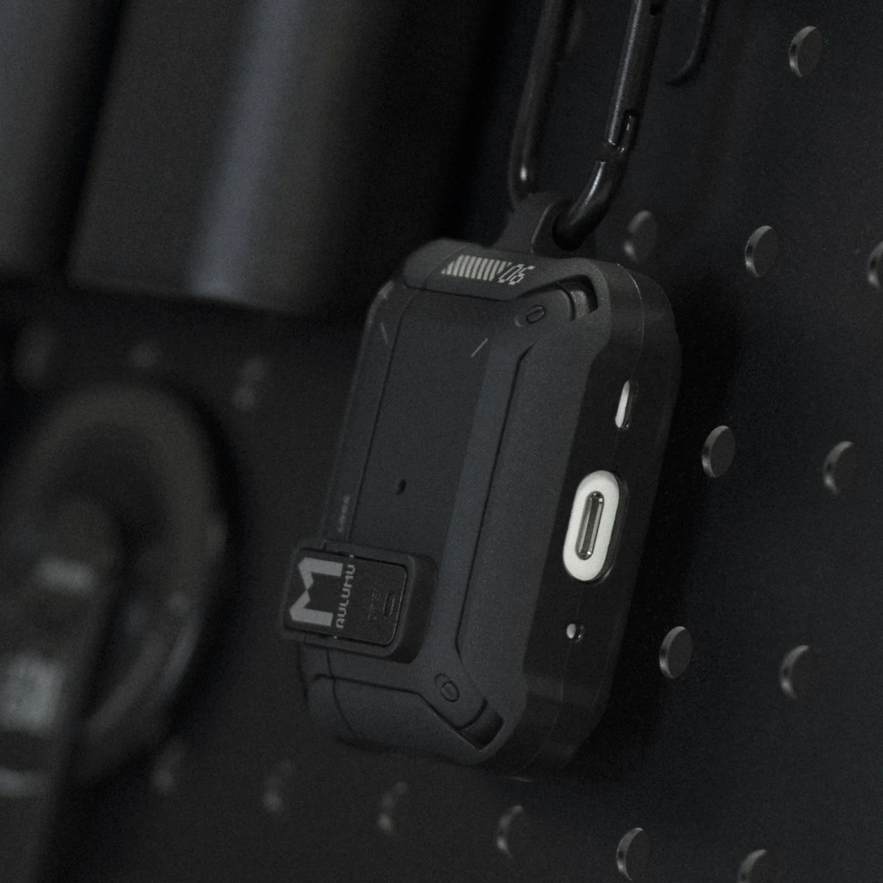 Aulumu Airpods Pro 2 / 1 Case A19 Lock & Keychain - Black UA-A19-BK