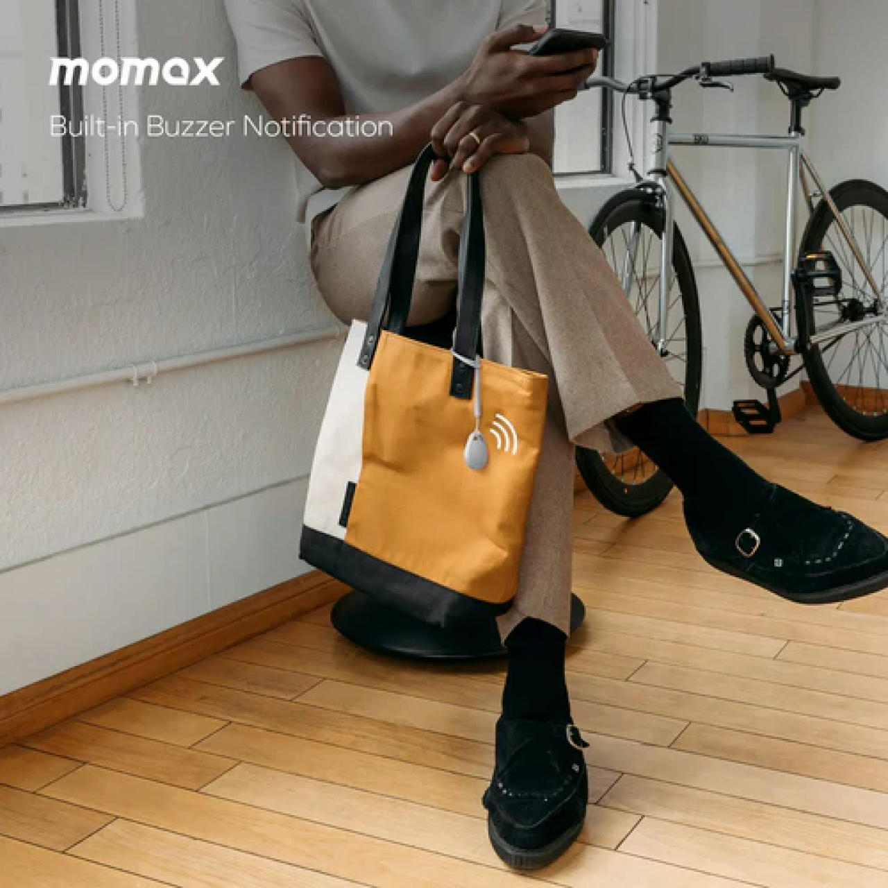 Momax Universal GPS Tracker Pinpop Lite Find My Locator - Gray BR10AE